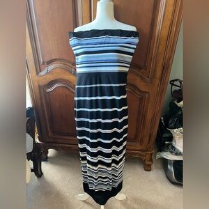 EUC White House Black Market Strapless Black and White Dress or Skirt, Med